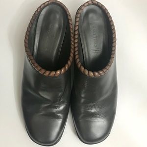 Cole Haan Brown Leather mules/slides 8.5 EUC